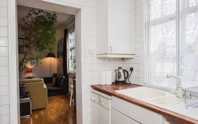 Unique, Quirky 1 Bed in Belsize Park