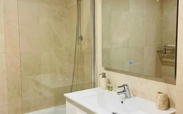 Apartment in area Del Duque with spacious terrace