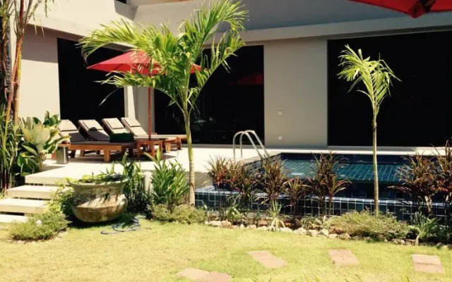 Villa Nadya - 3 Bedroom Pool Villa