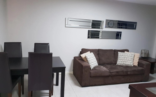 Studio 4 - ground floor Fremantle apartment