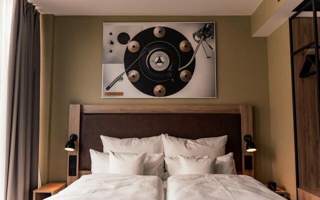 Me and All Hotel Hanover, by Hyatt