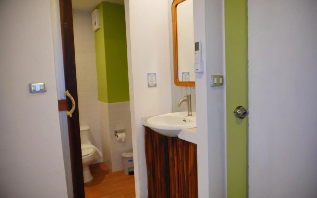 Dugong Village-Green Hotel