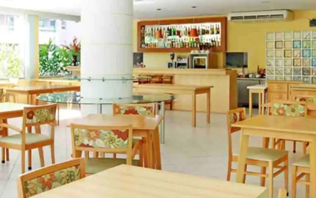 Flat e condomínio a 150m da praia - MOD 6