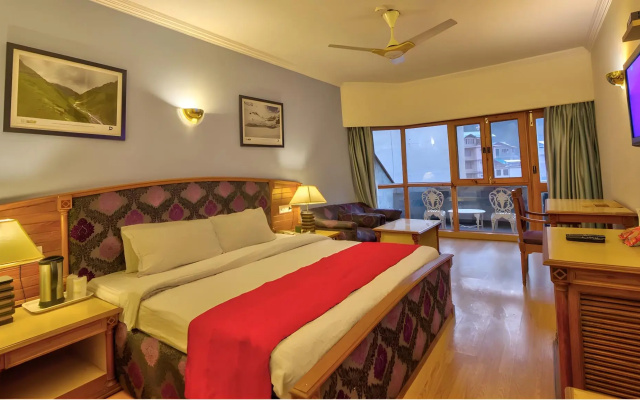 Hotel Piccadily Manali – Guest Rooms – Manali