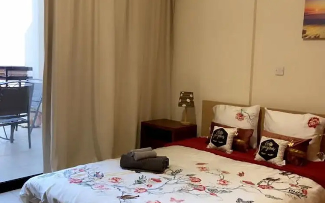 Larnaca Beach Apartment