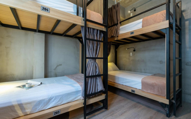 9 Hostel and Bar – Guest Rooms – Ho Chi Minh City