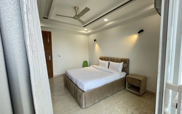 Private 3Bhk Apartment In Ardeecity By Bedchambers