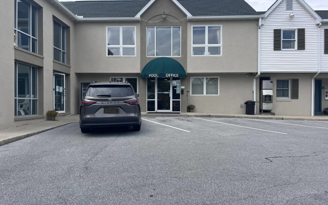 Rodeway Inn & Suites Hershey Chocolate Avenue