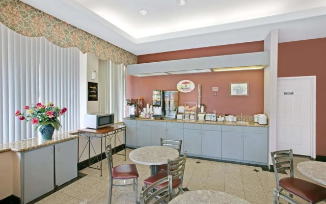 Super 8 Motel - Hollywood LA Area