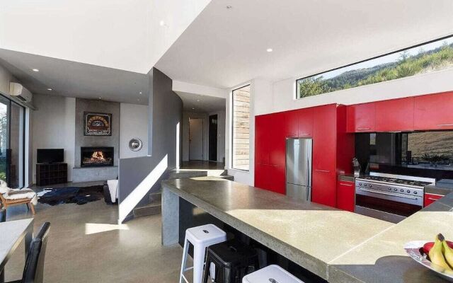 Modern Alpine Living with Spectacular View