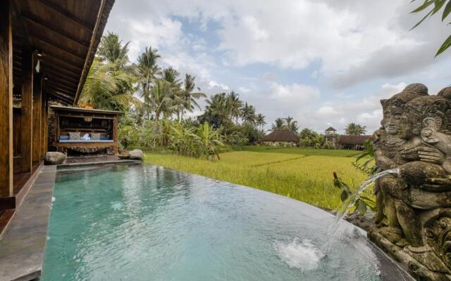Airsania Ubud Antique Villas