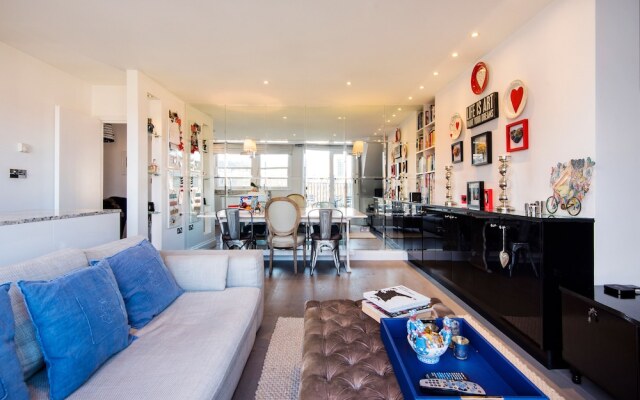 Balcony Apartment In Little Venice