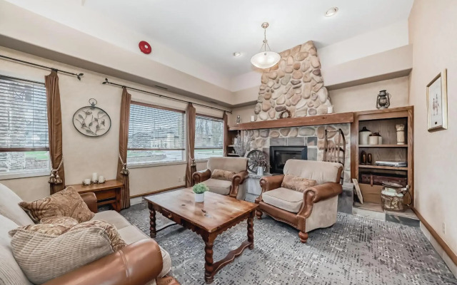 Stony Plain Inn and Suites