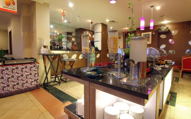 Grand Eska Hotel & Suite