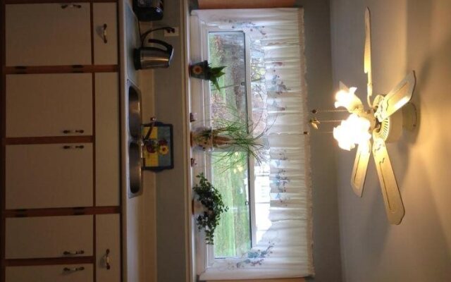 Aarons Dove House Bed & Breakfast Harbourside