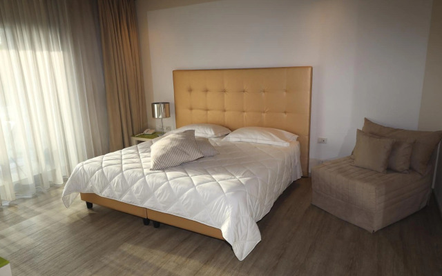 One Hotel & Restaurant