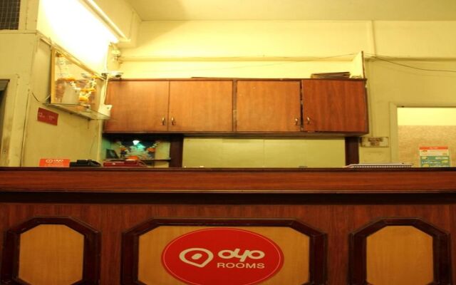OYO 1065 Hotel HMR Royal Inn