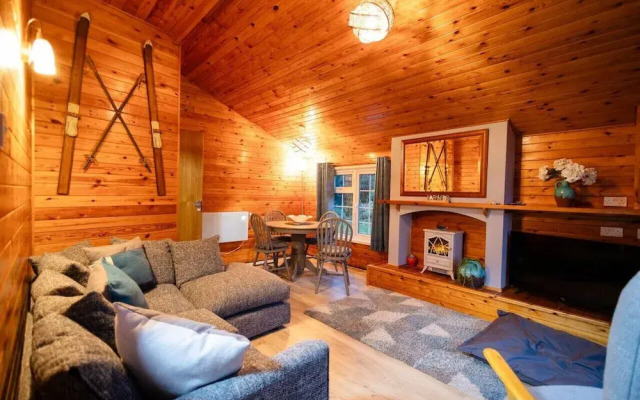 Cozy Log Cabin 346 - Rural Mid Wales