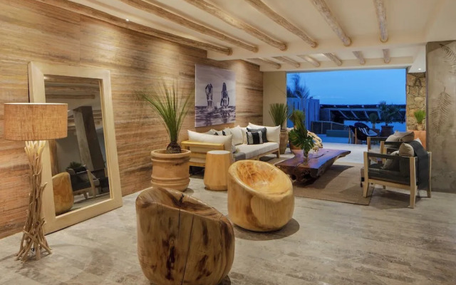 Stunning Condo in Cabo with Ocean Views
