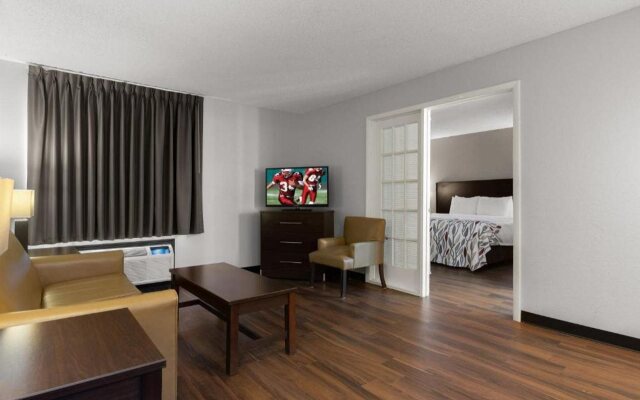 Red Roof Inn & Suites Savannah Airport