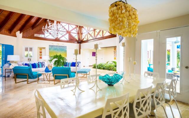 Unlimited Luxury Laureanne's Villa