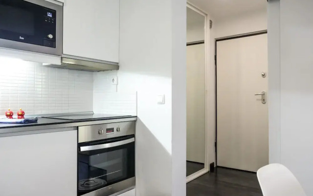 01 Nice Flat by Olivais