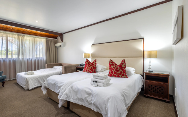 Knysna Log-Inn Hotel