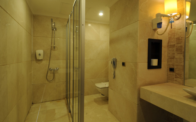 Goldcity Hotel