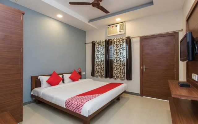 Hotel Mahalaxmi by OYO Rooms