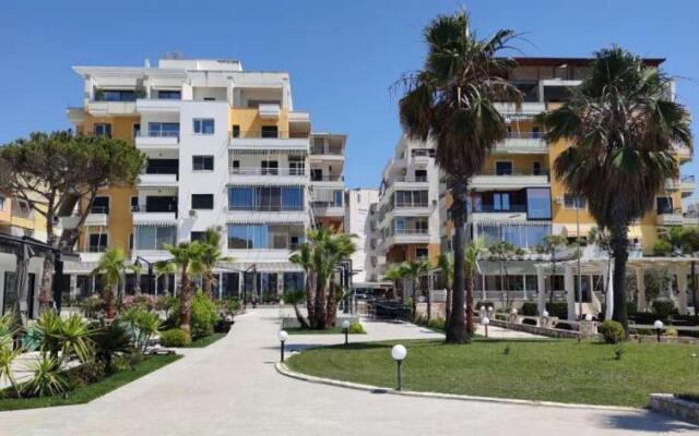 Wonderful Sea View Apartment Qerret