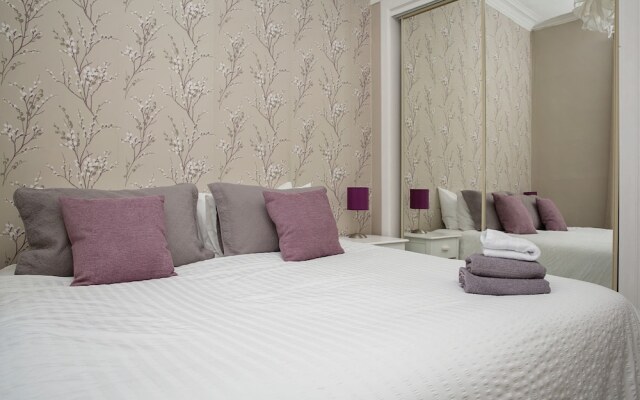 Prestwick Town Center Flat