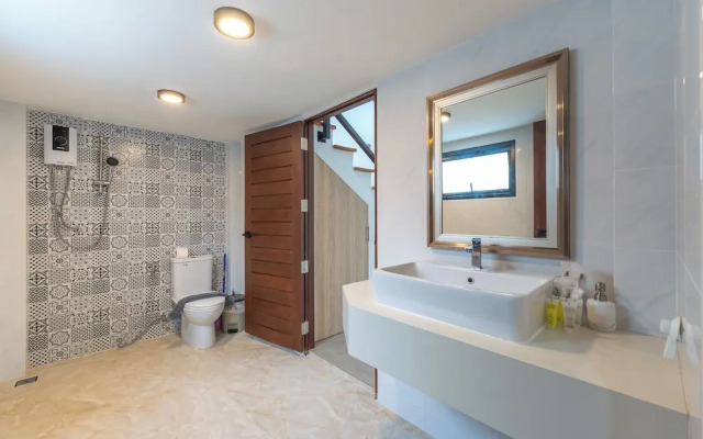 One of Phukets Best Villas V212