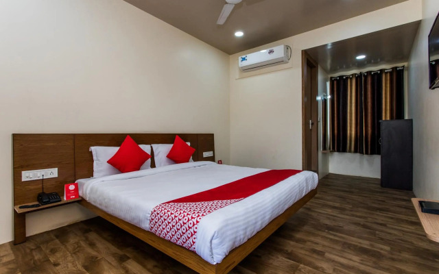 OYO 11929 Hotel Ridhi Sidhi