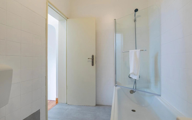 3 bedroom apt near Av. Liberdade