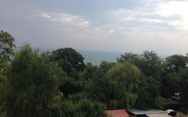 Apartment on Chernomorskaya 2a