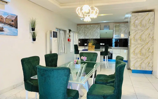 Tristone Hotel&Aspartment