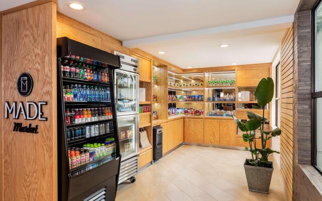 DoubleTree by Hilton Pomona