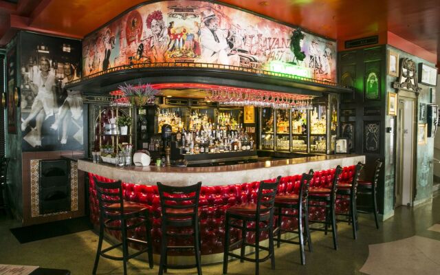 Hotel Breakwater South Beach