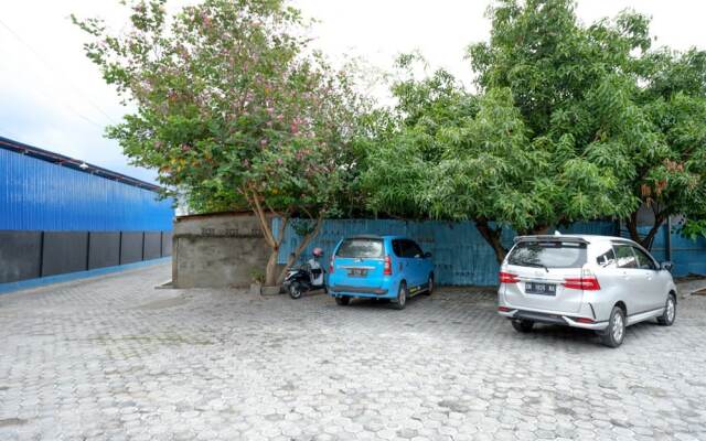 RedDoorz @ Hotel Bumi Palupy