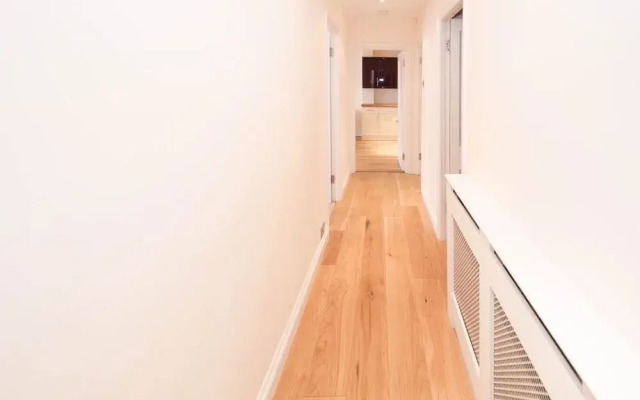 Seymour Place Apartment