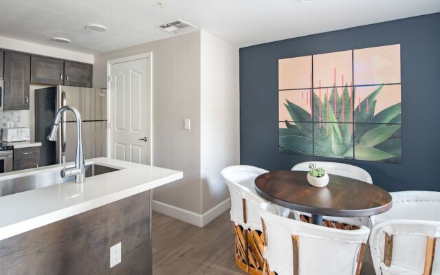 Luxury 2br Near Kierland Commons by Wanderjaunt