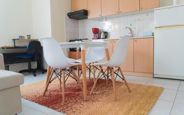 Modern and quiet few minutes from the city center