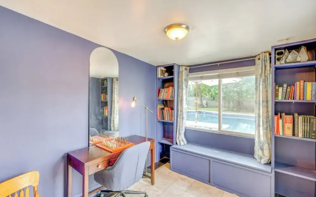 8 Mi to Dtwn: Pet-friendly Phoenix Home!
