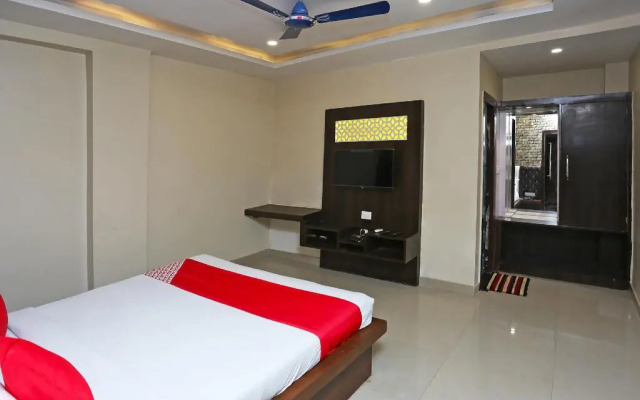 Redstone by OYO Rooms