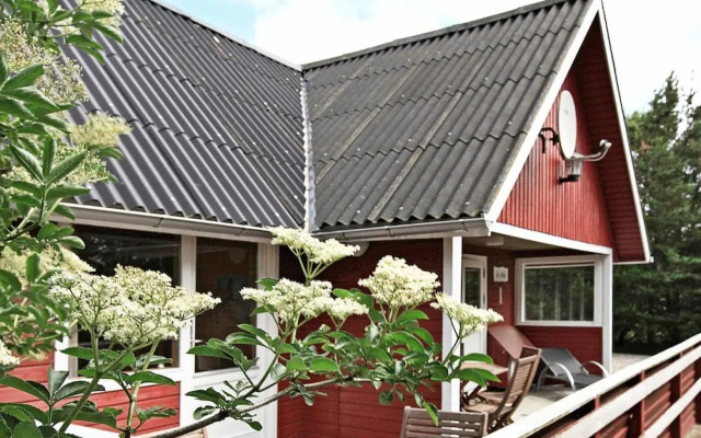 6 Person Holiday Home in Romo