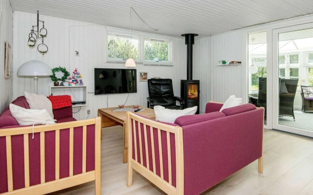 Simplistic Holiday Home in Ringkøbing near Sea