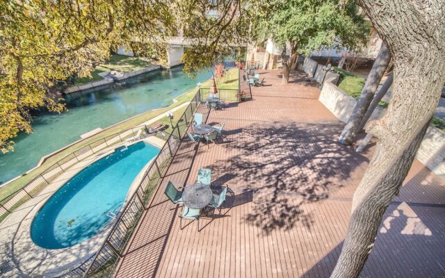 Cowboy Corral Ic 112 2 Bedroom Condo by RedAwning