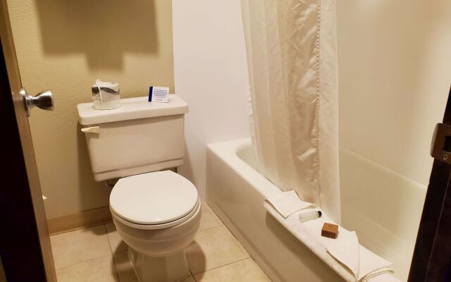 Days Inn and Suites by Wyndham Downtown Missoula-University