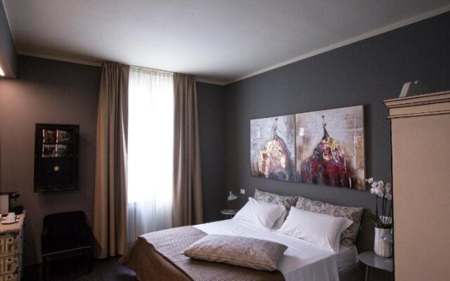 Palazzo Gozzi Bed  Beauty