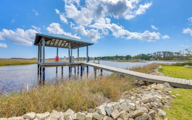 Waterfront Gem w/ Dock in Jacksonville